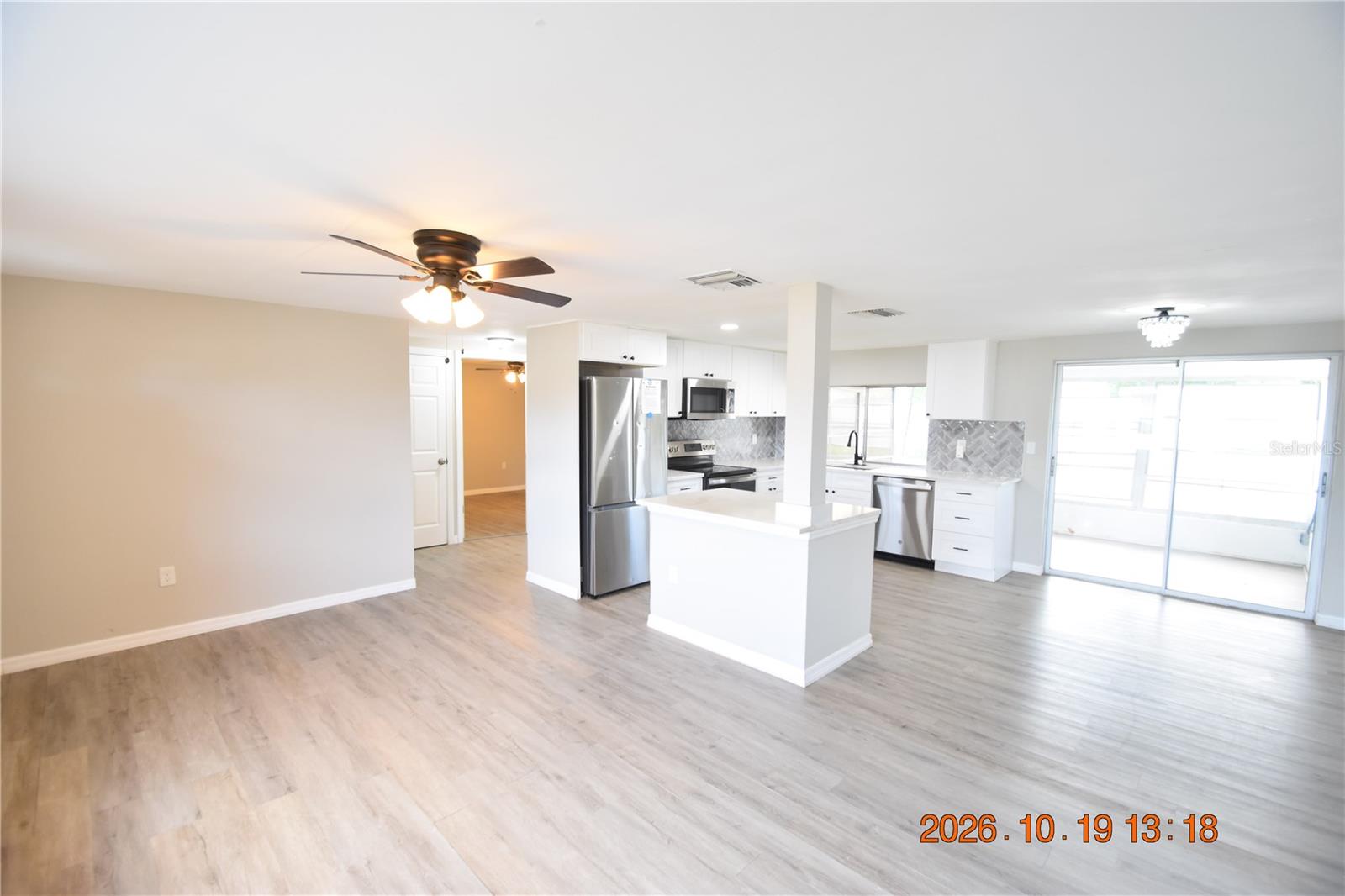 4232 NEWBURY DR — photo 5