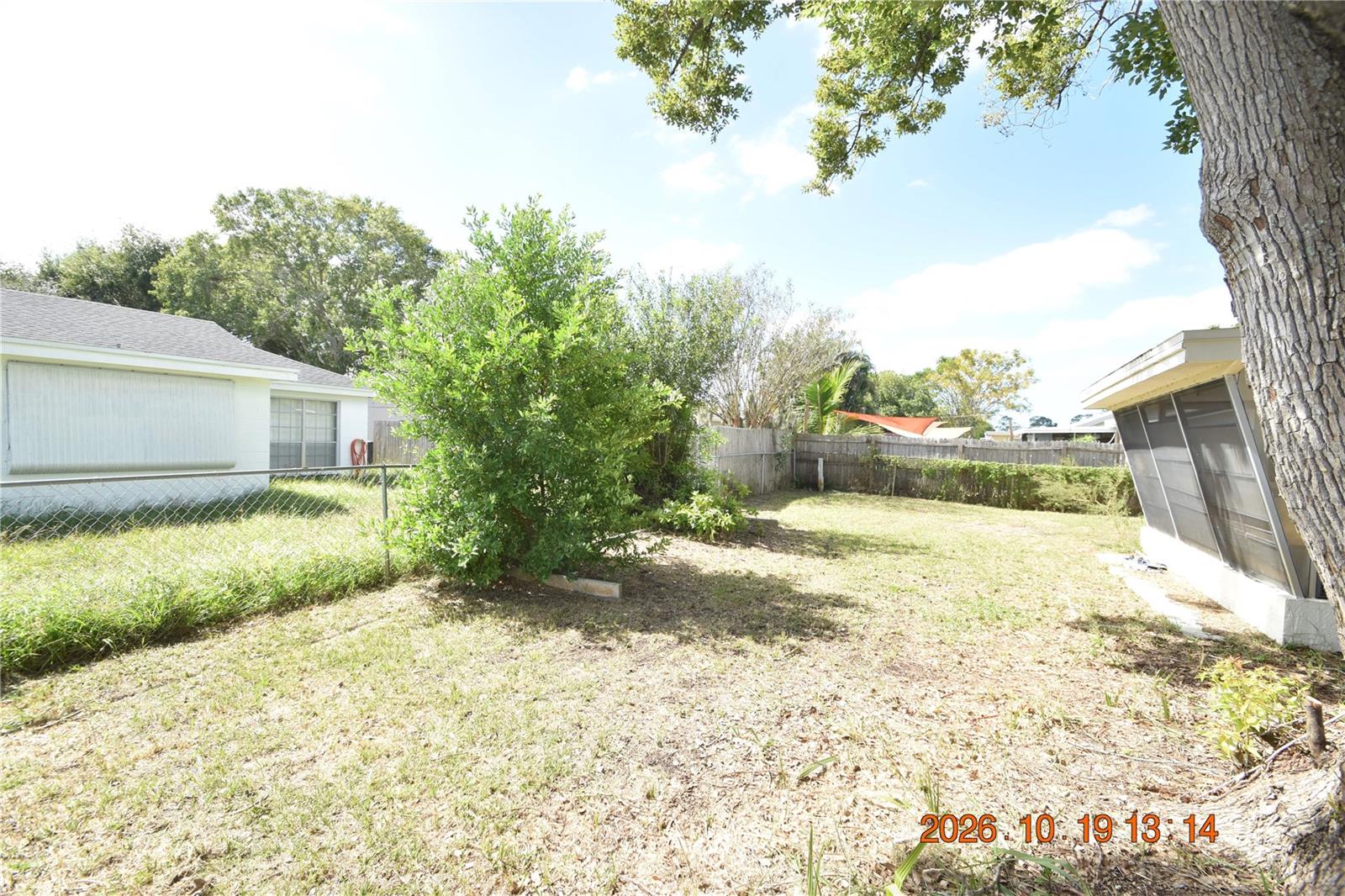 4232 NEWBURY DR — photo 32
