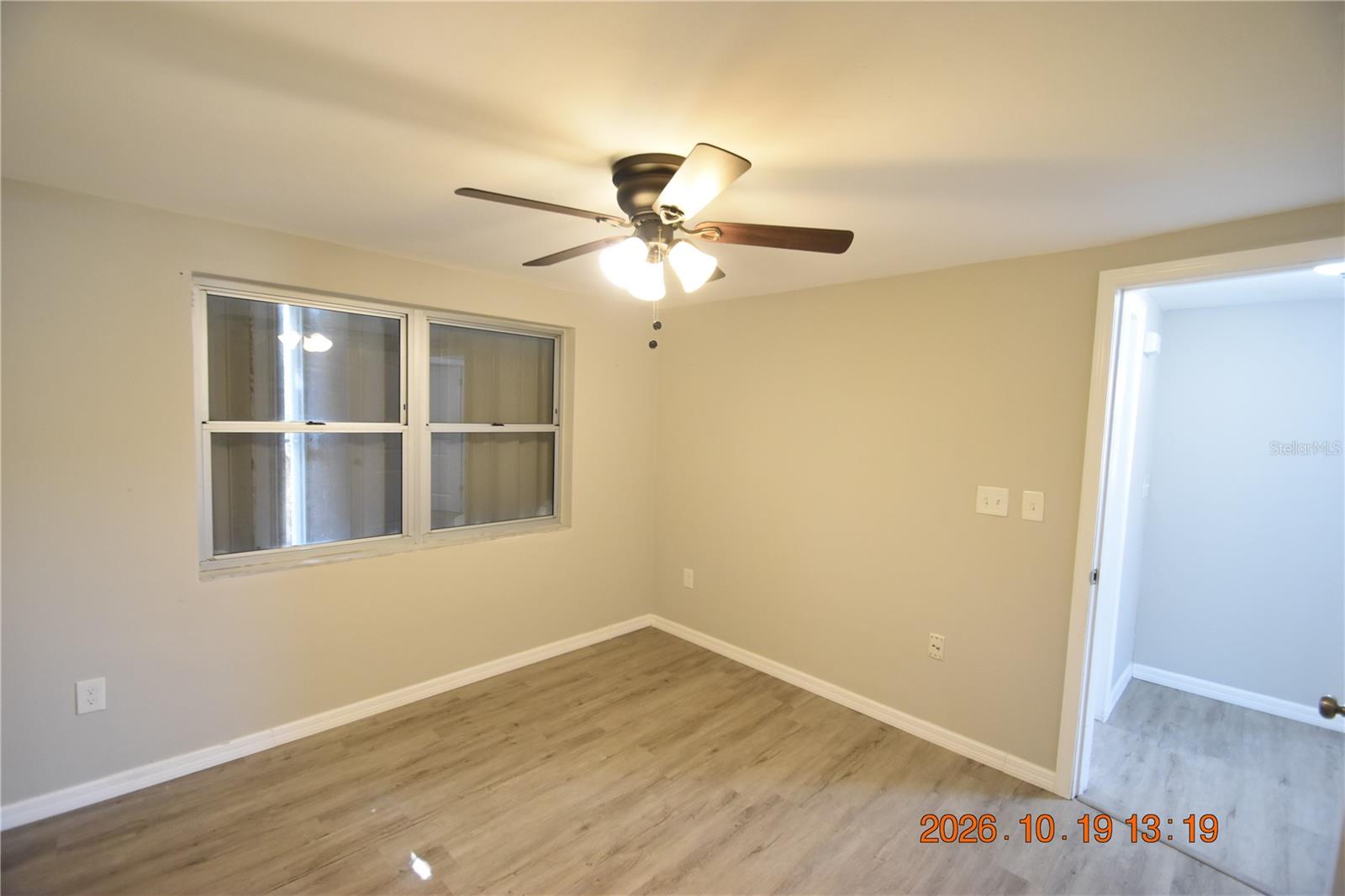 4232 NEWBURY DR — photo 17