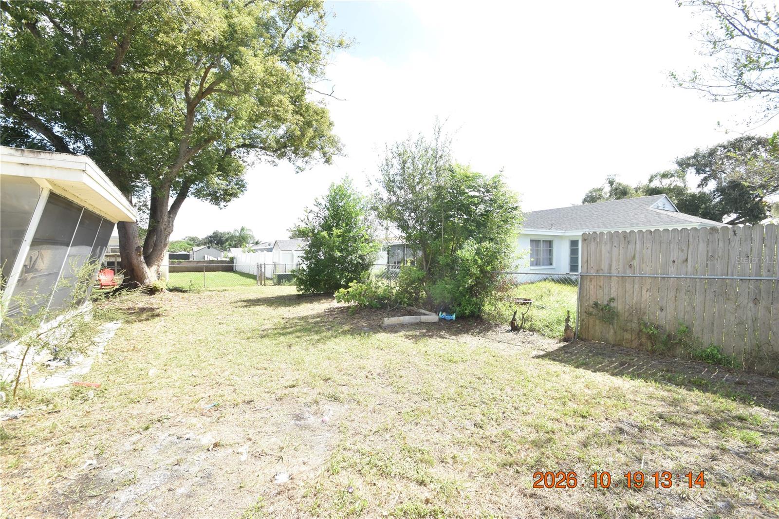 4232 NEWBURY DR — photo 33