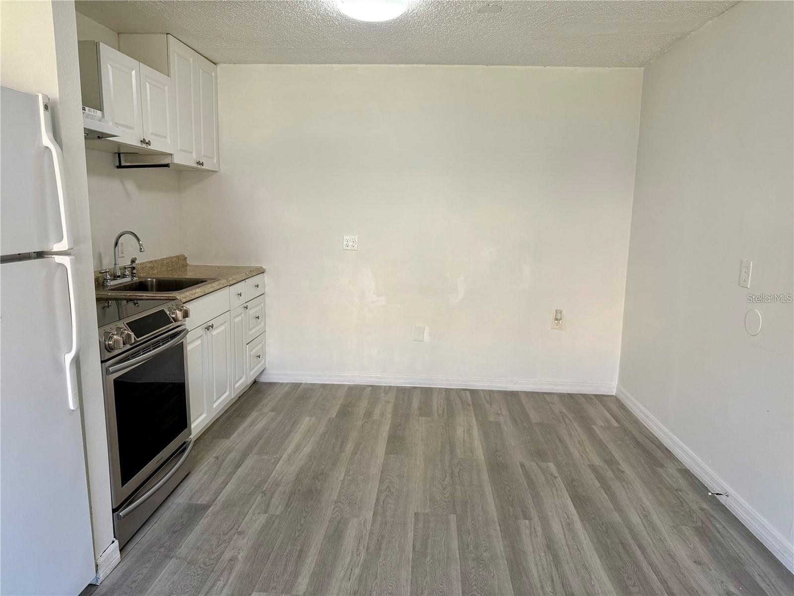 9013 WESTCHESTER CIR #32 — photo 7