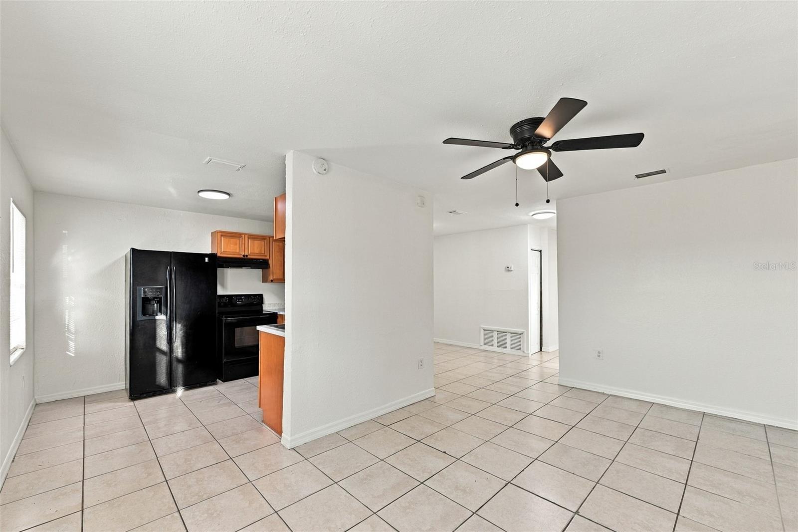4021 W ARCH ST — photo 8