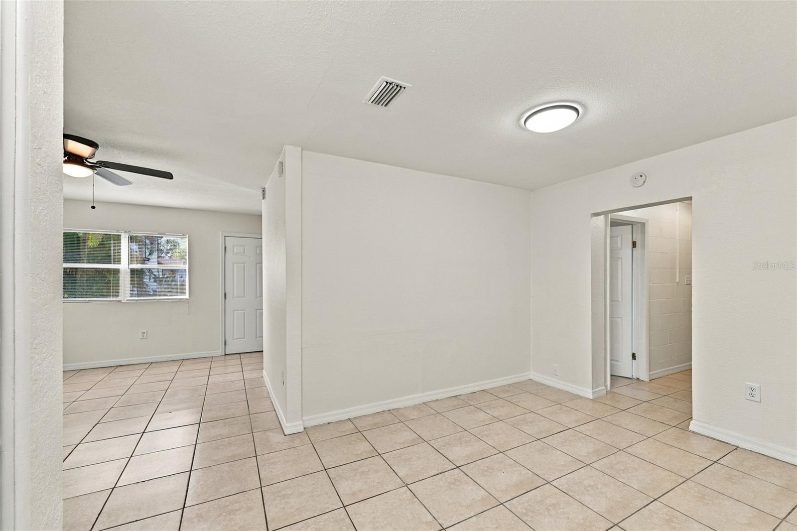 4021 W ARCH ST — photo 10