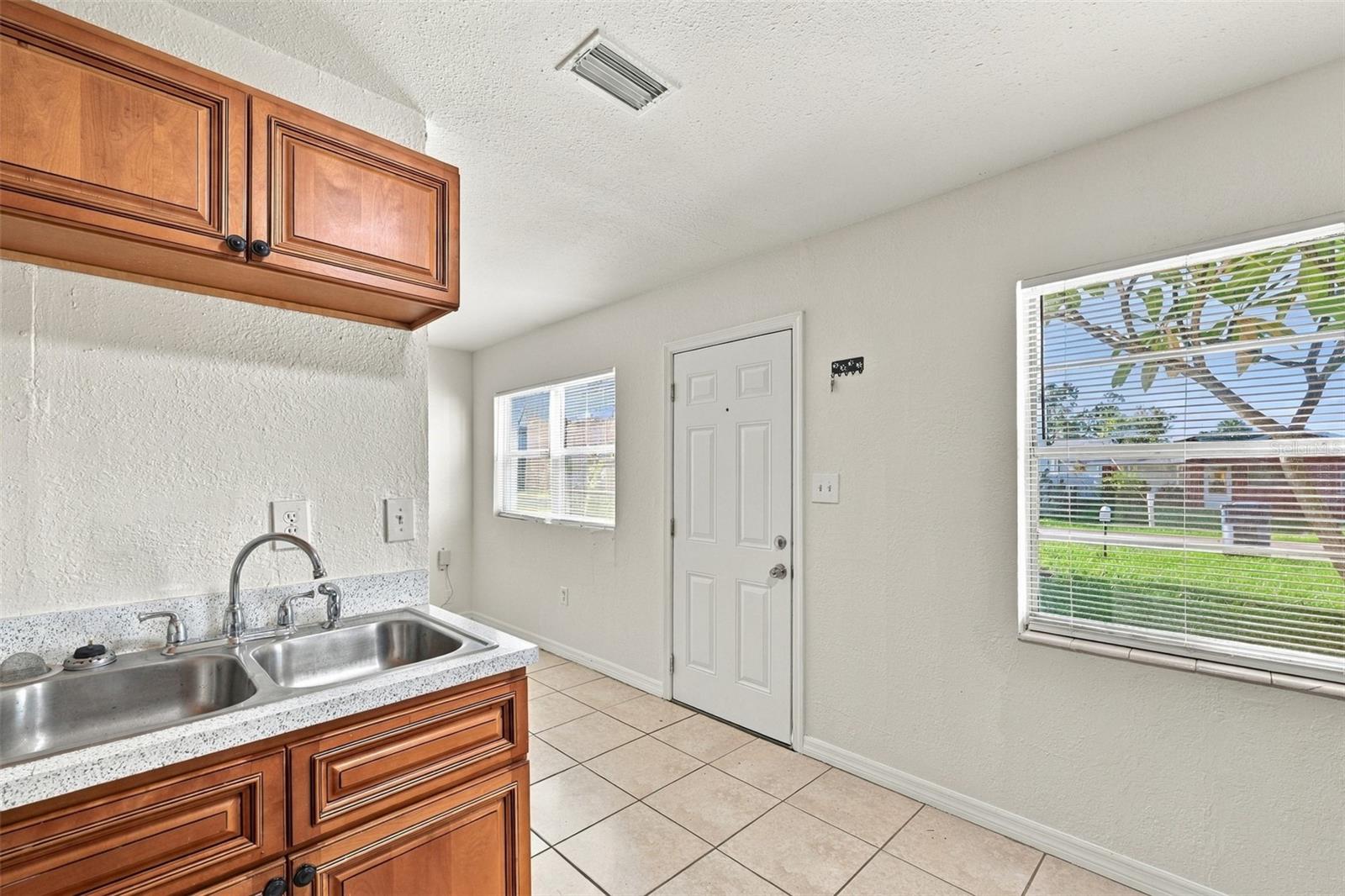 4021 W ARCH ST — photo 14