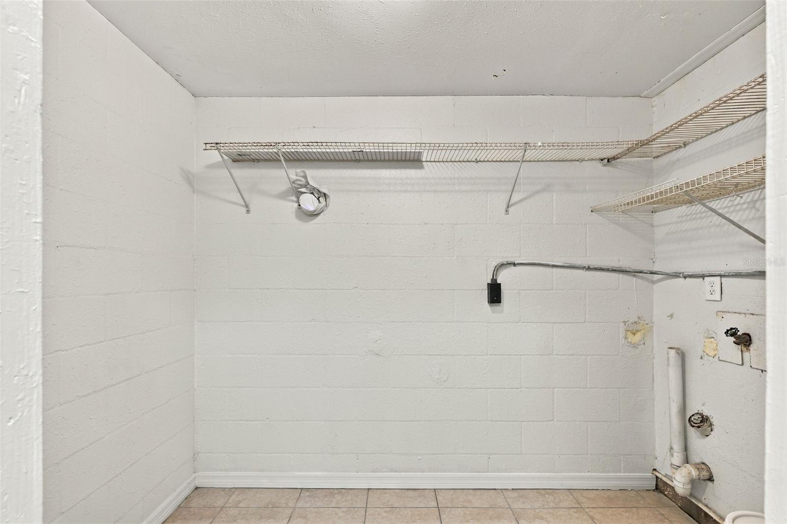 4021 W ARCH ST — photo 23