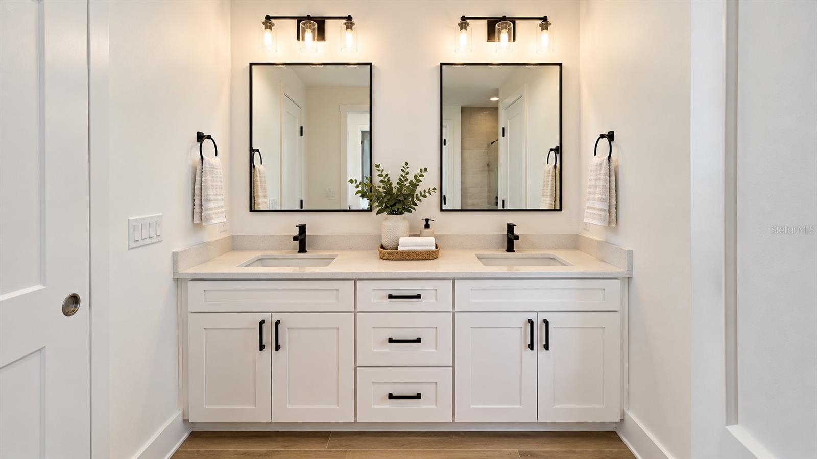 3087 JACKSON DR — photo 10