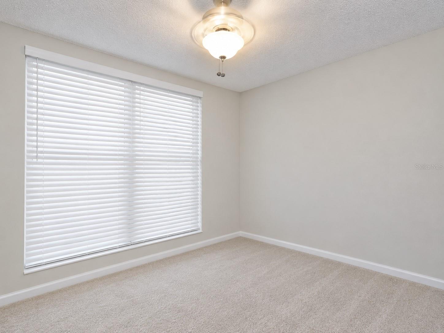 1502 ALHAMBRA CREST DR — photo 12