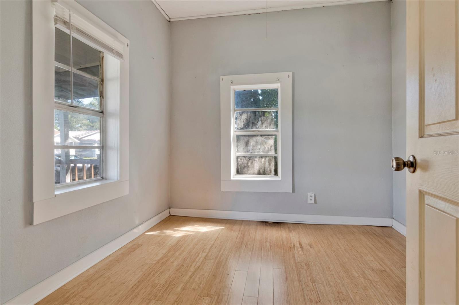 2601 E 25TH AVE — photo 18