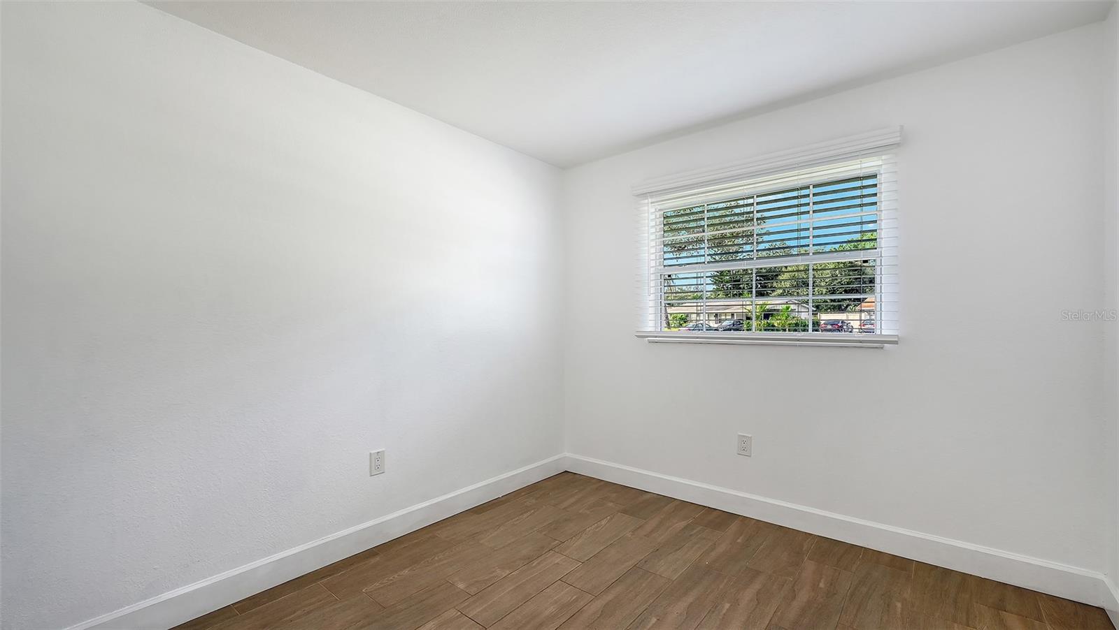 5044 BROOKMEADE DR — photo 23