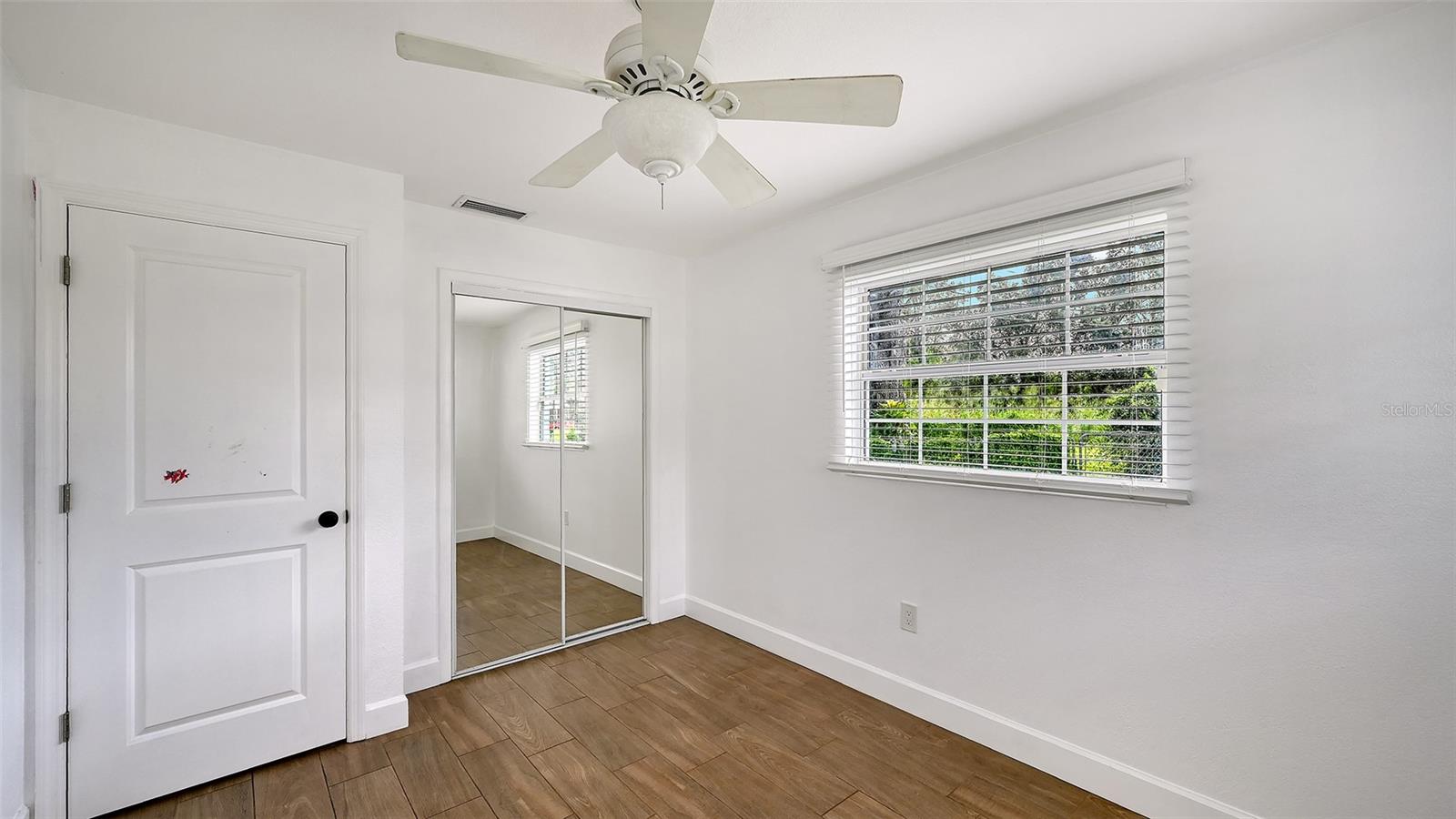 5044 BROOKMEADE DR — photo 19