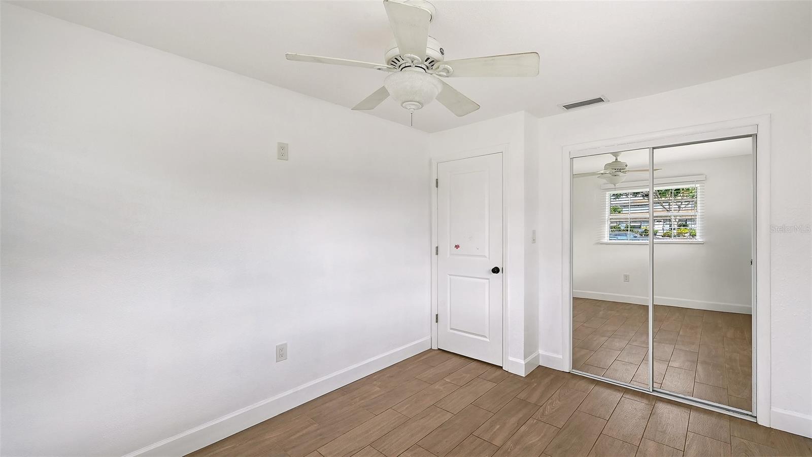 5044 BROOKMEADE DR — photo 20