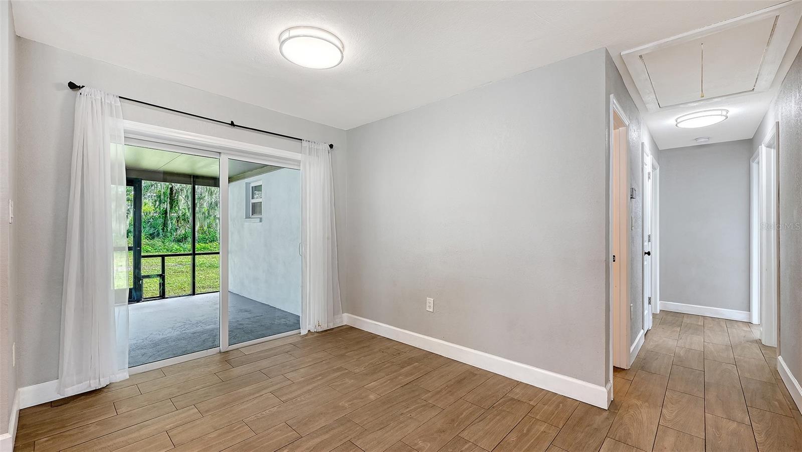 5044 BROOKMEADE DR — photo 10