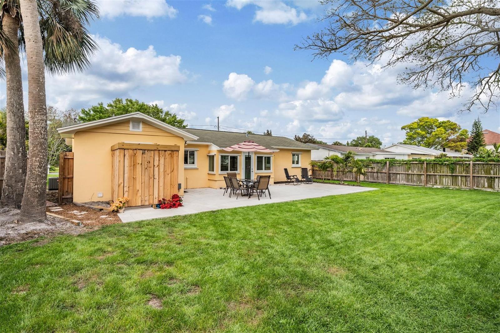 14704 SUNSET DR — photo 38