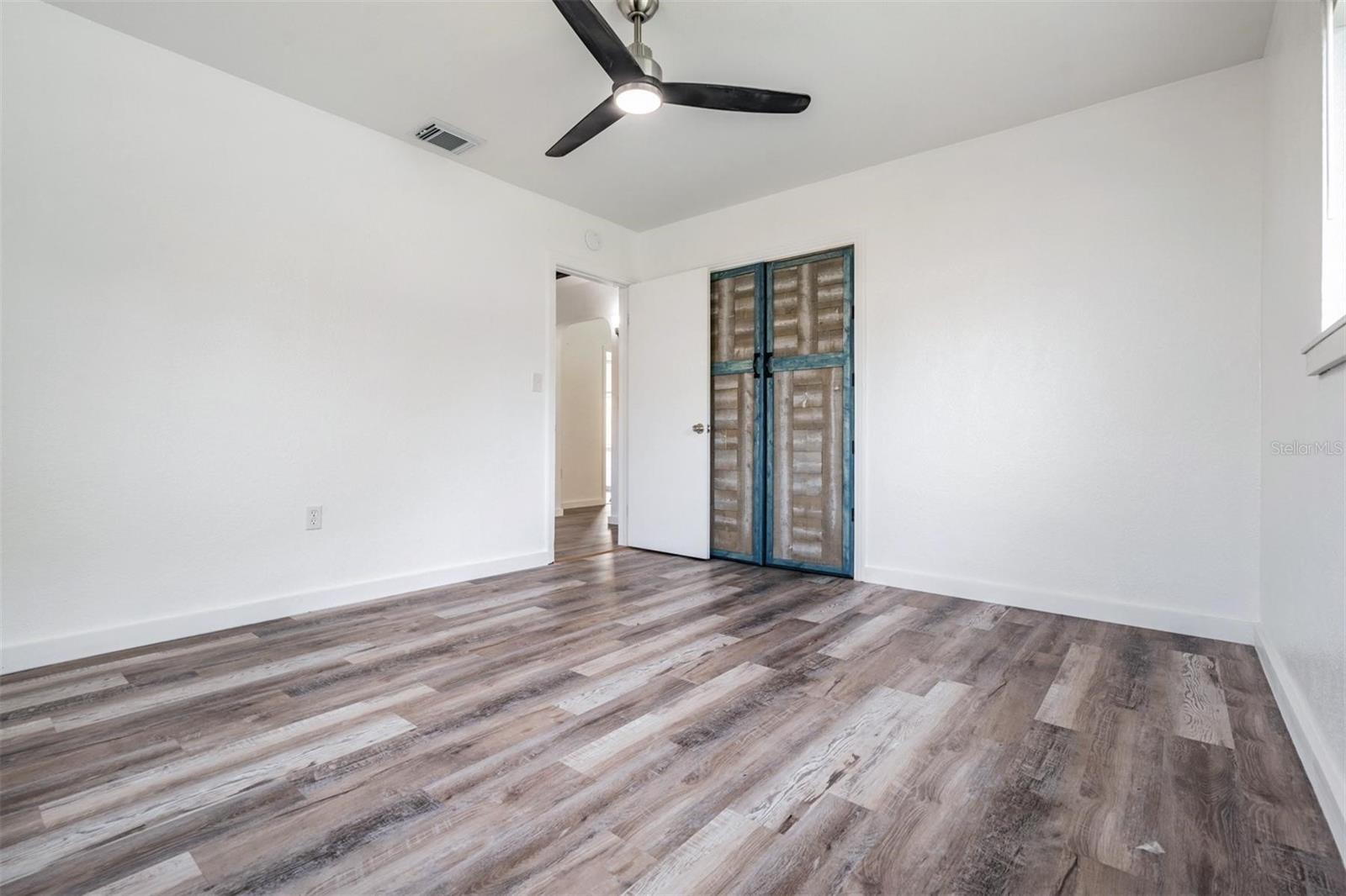 14704 SUNSET DR — photo 25