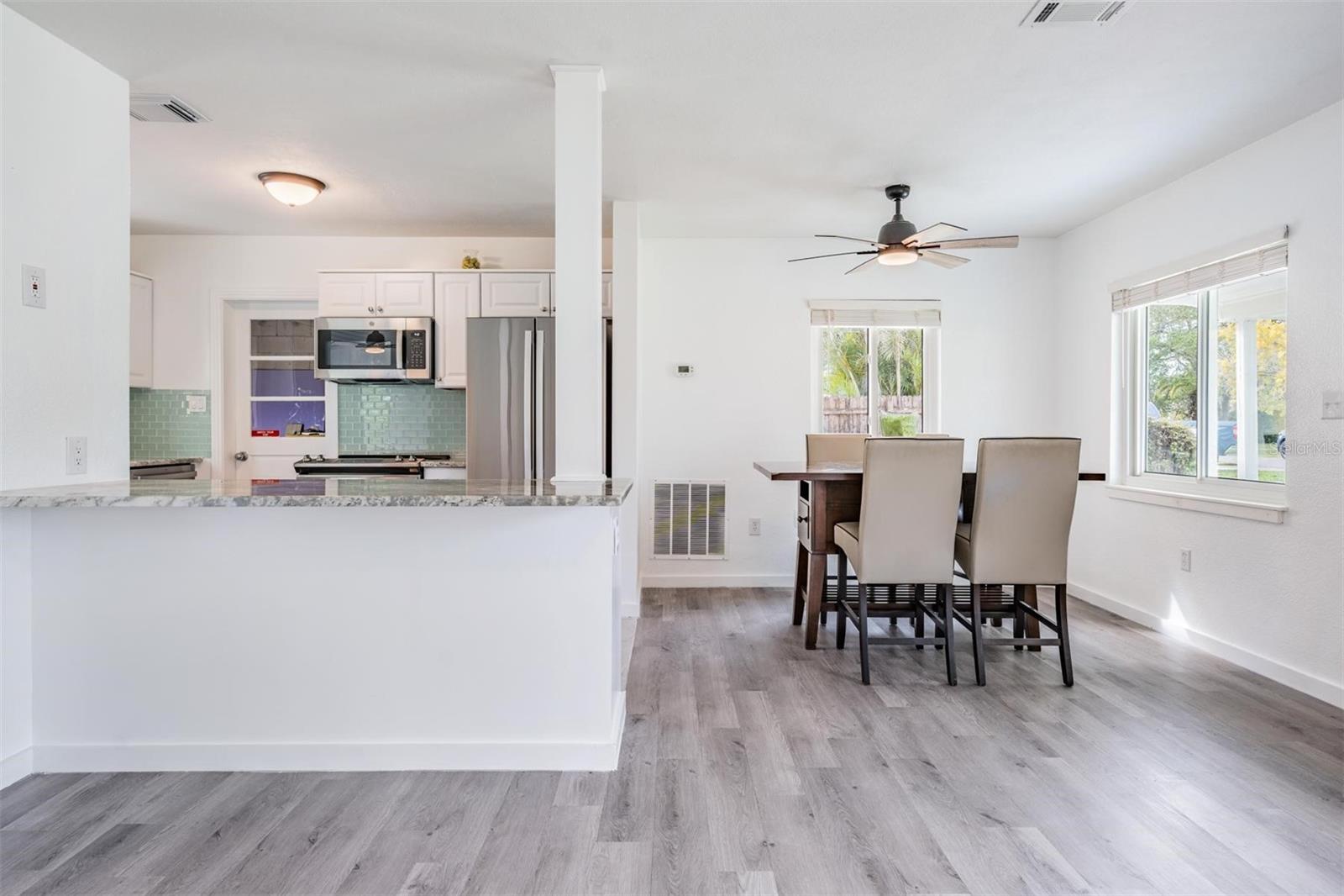 14704 SUNSET DR — photo 14