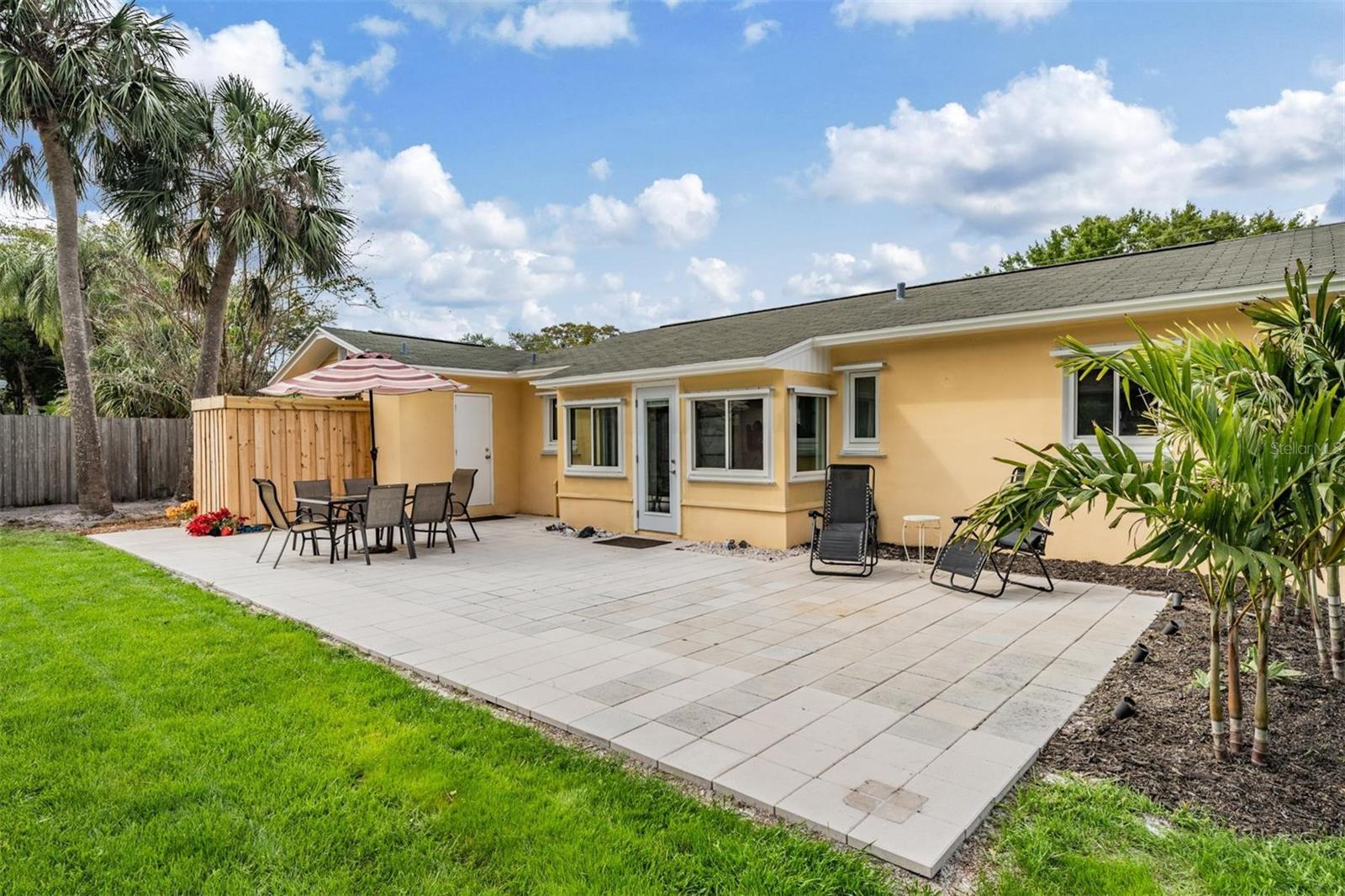 14704 SUNSET DR — photo 41