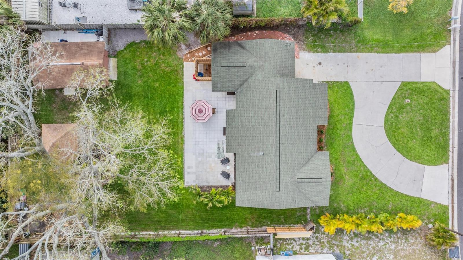 14704 SUNSET DR — photo 2