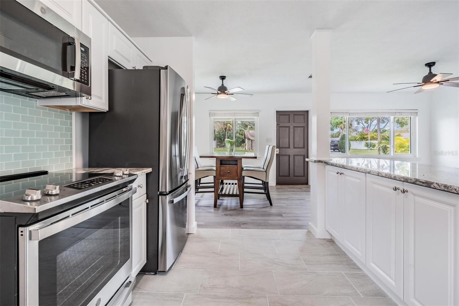 14704 SUNSET DR — photo 7