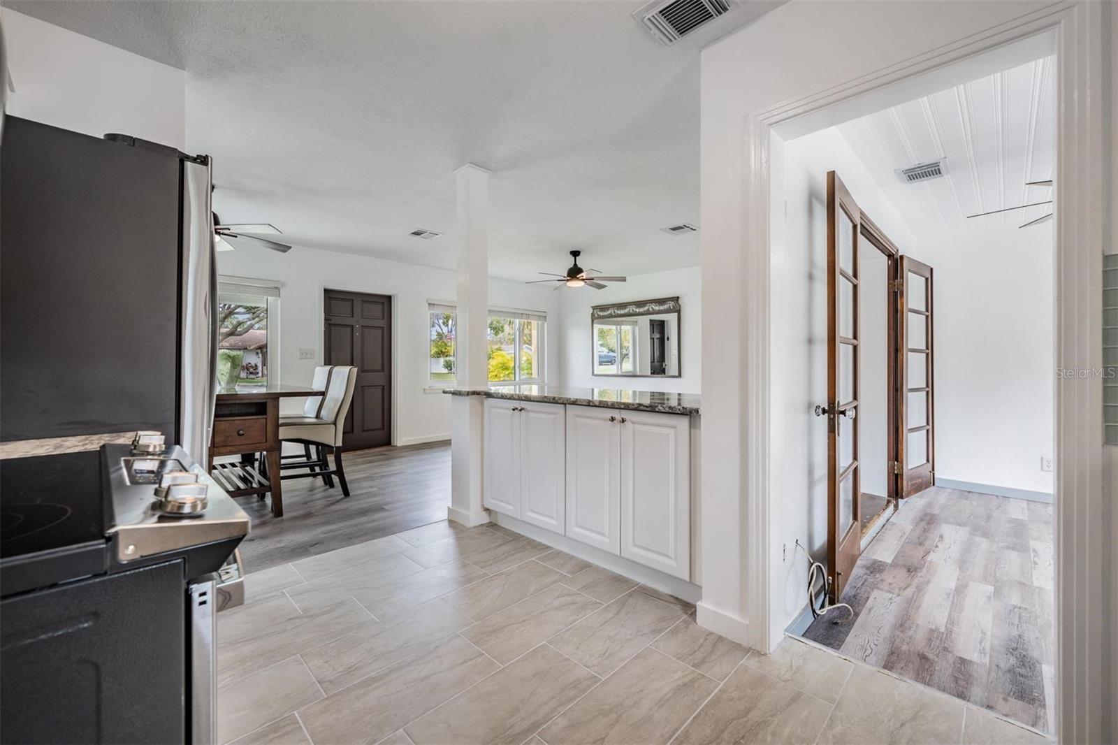 14704 SUNSET DR — photo 8