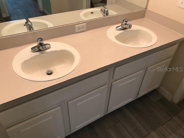 1701 BROOKSTONE WAY — photo 10