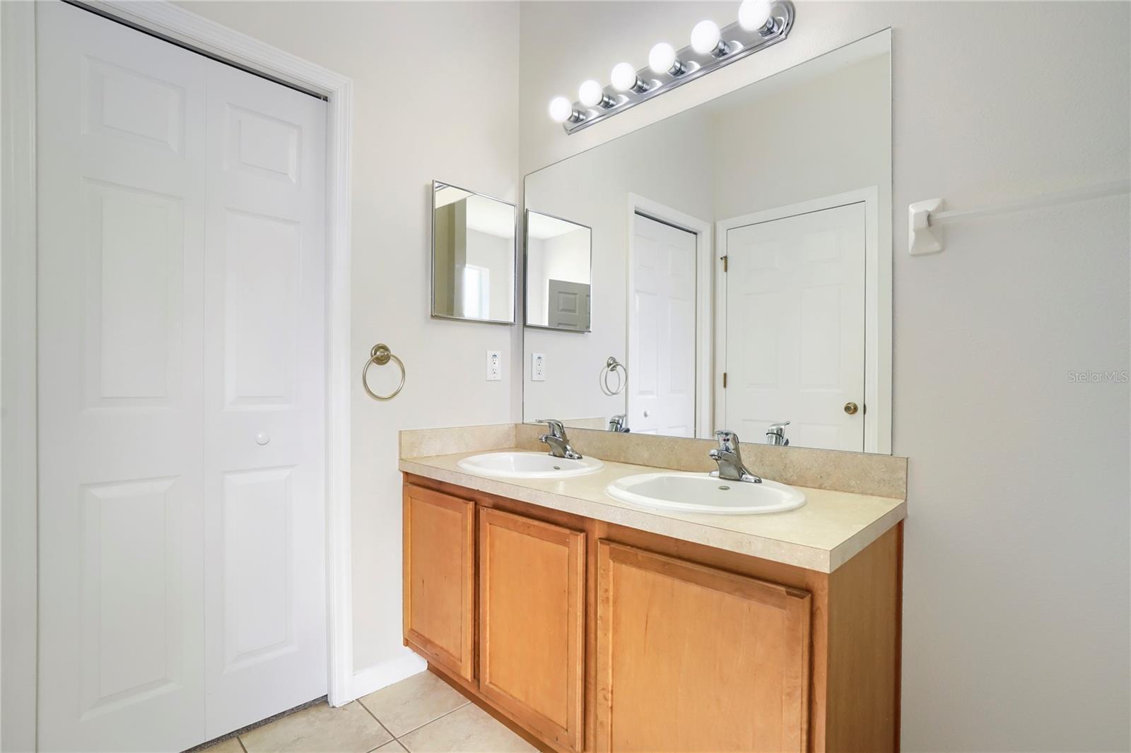 15479 LONG CYPRESS DR — photo 18