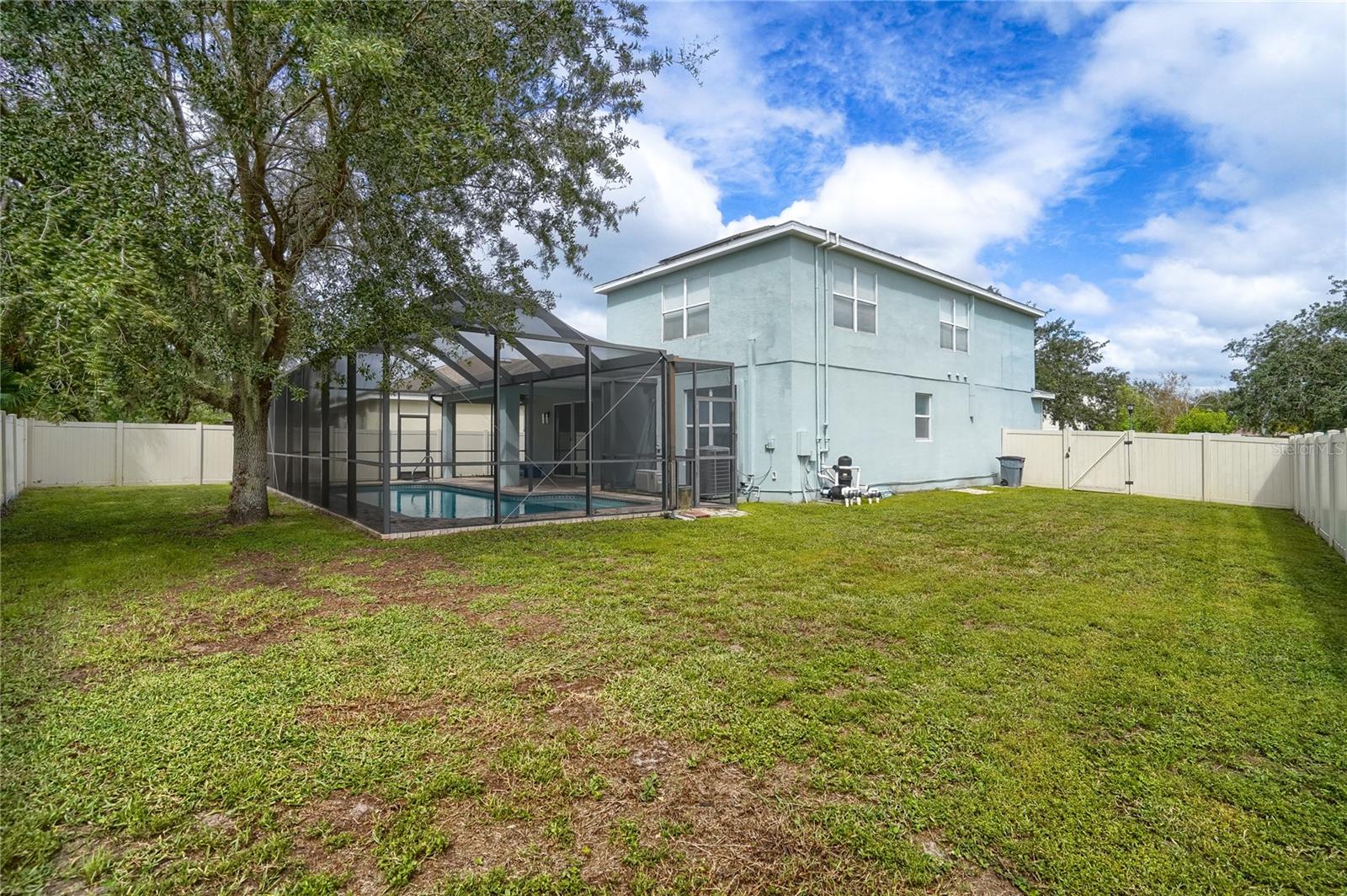 15479 LONG CYPRESS DR — photo 33