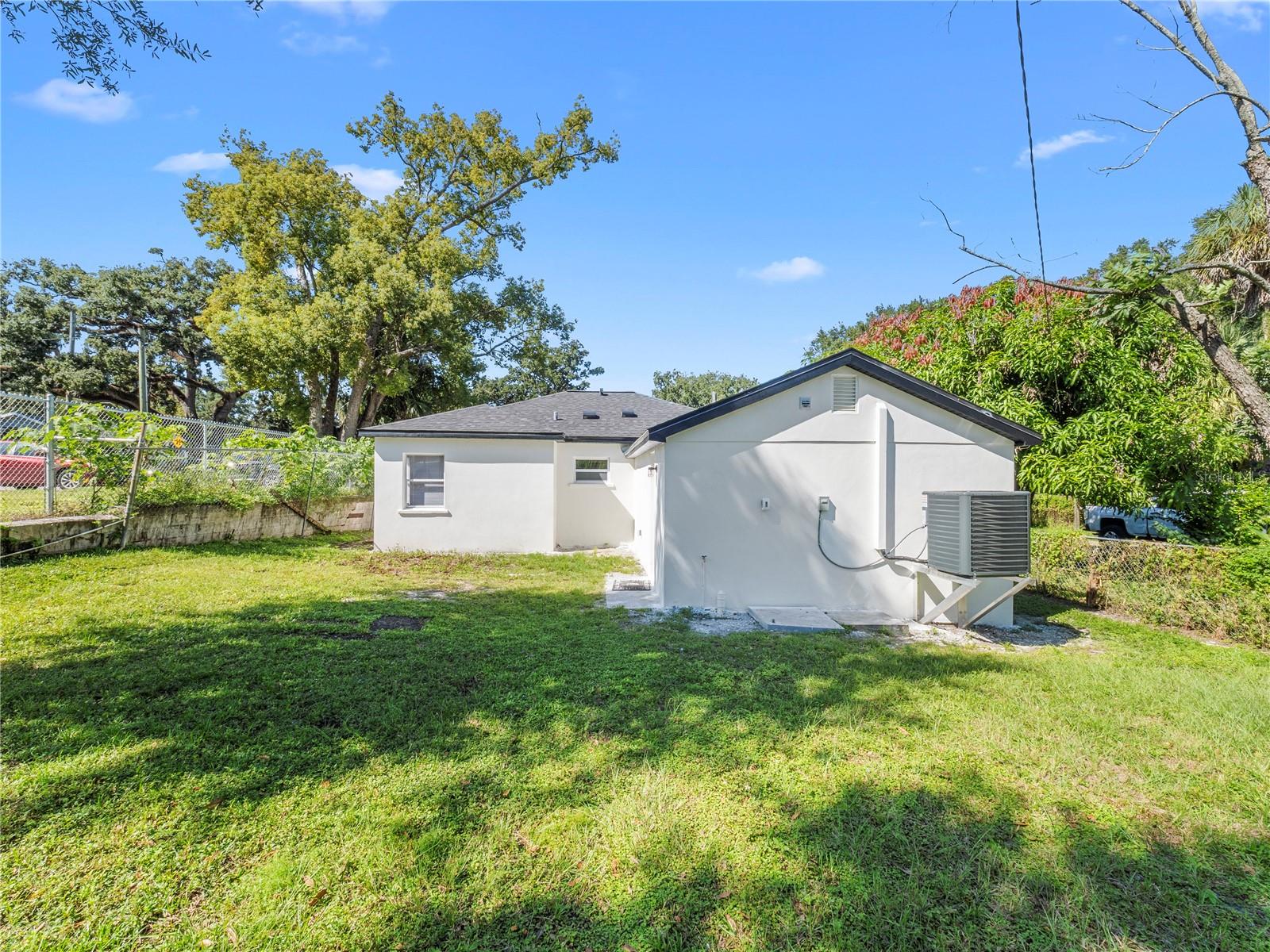 7305 N TALIAFERRO AVE — photo 7