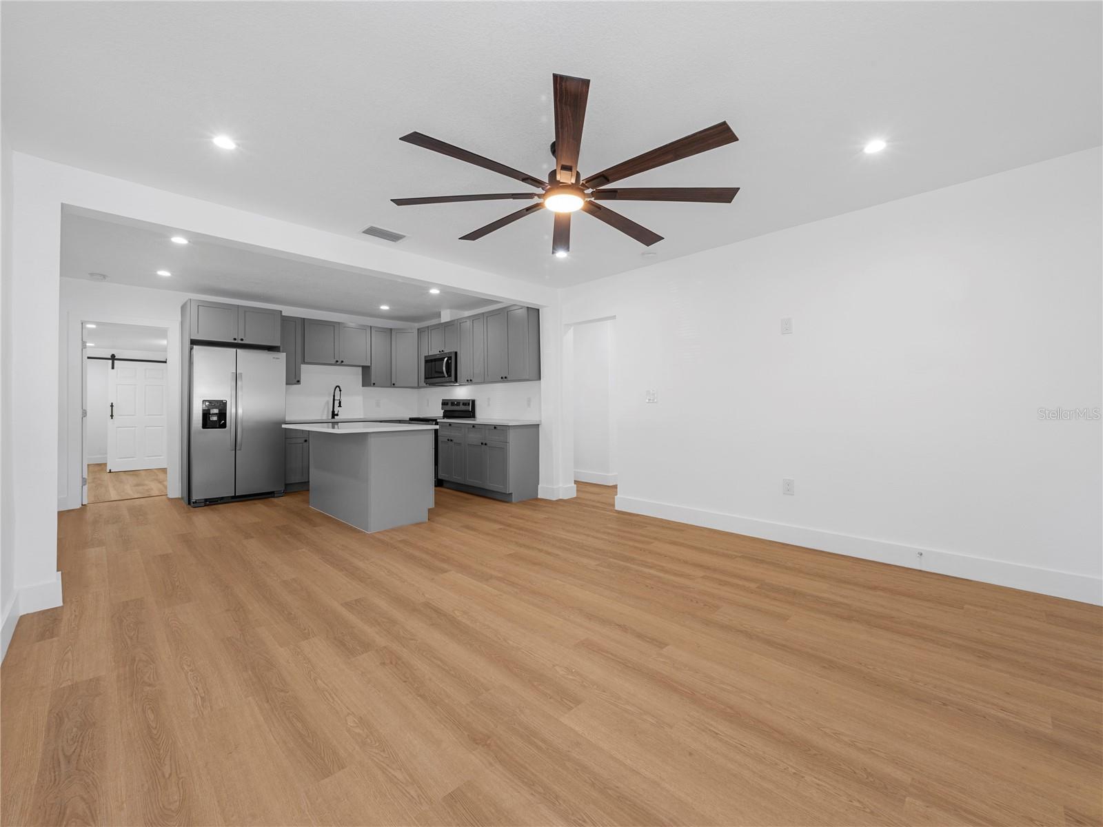 7305 N TALIAFERRO AVE — photo 15