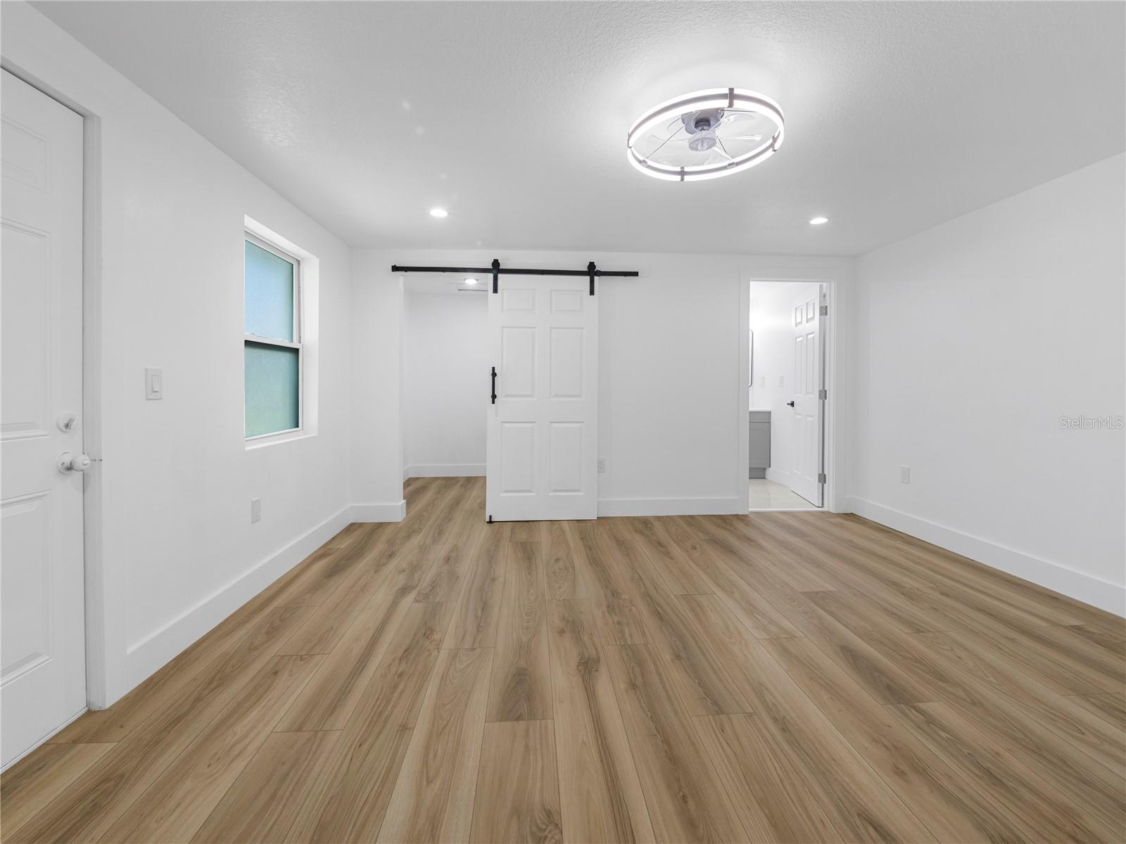 7305 N TALIAFERRO AVE — photo 31