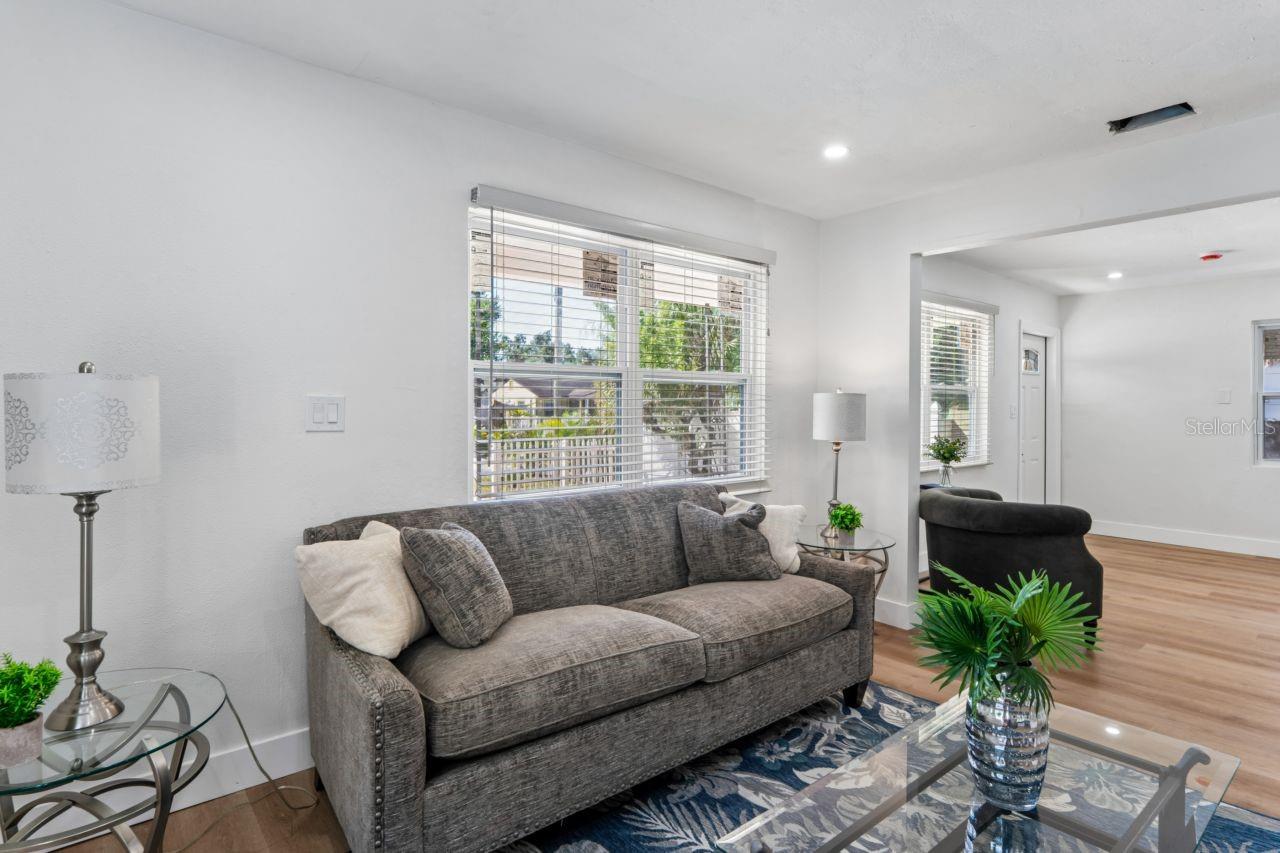 2929 EMERSON AVE S — photo 8