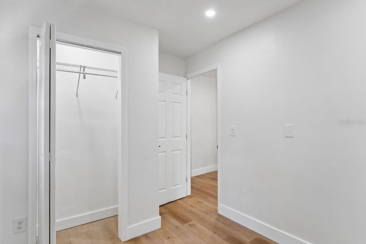 2929 EMERSON AVE S — photo 28