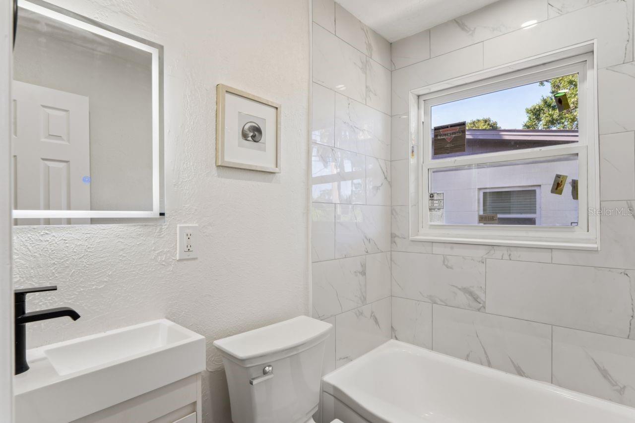 2929 EMERSON AVE S — photo 25