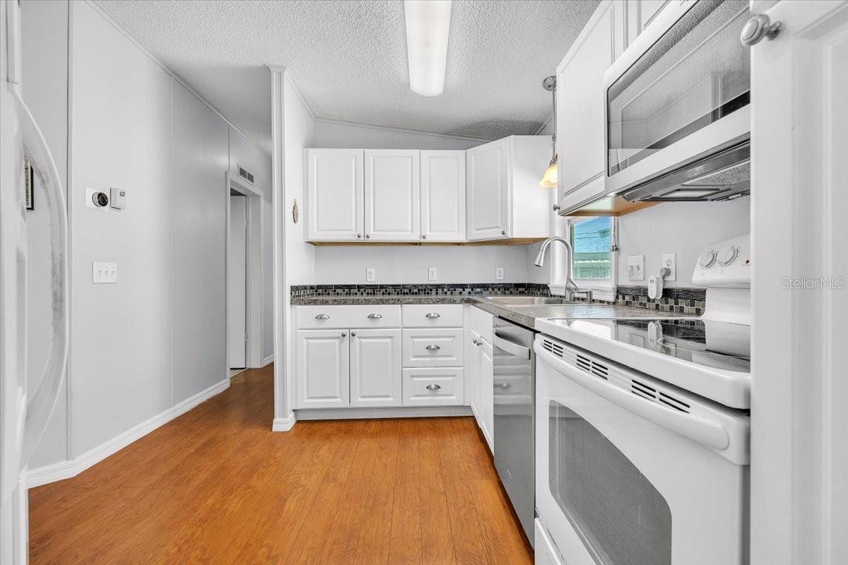 47 N STARBOARD DR — photo 18