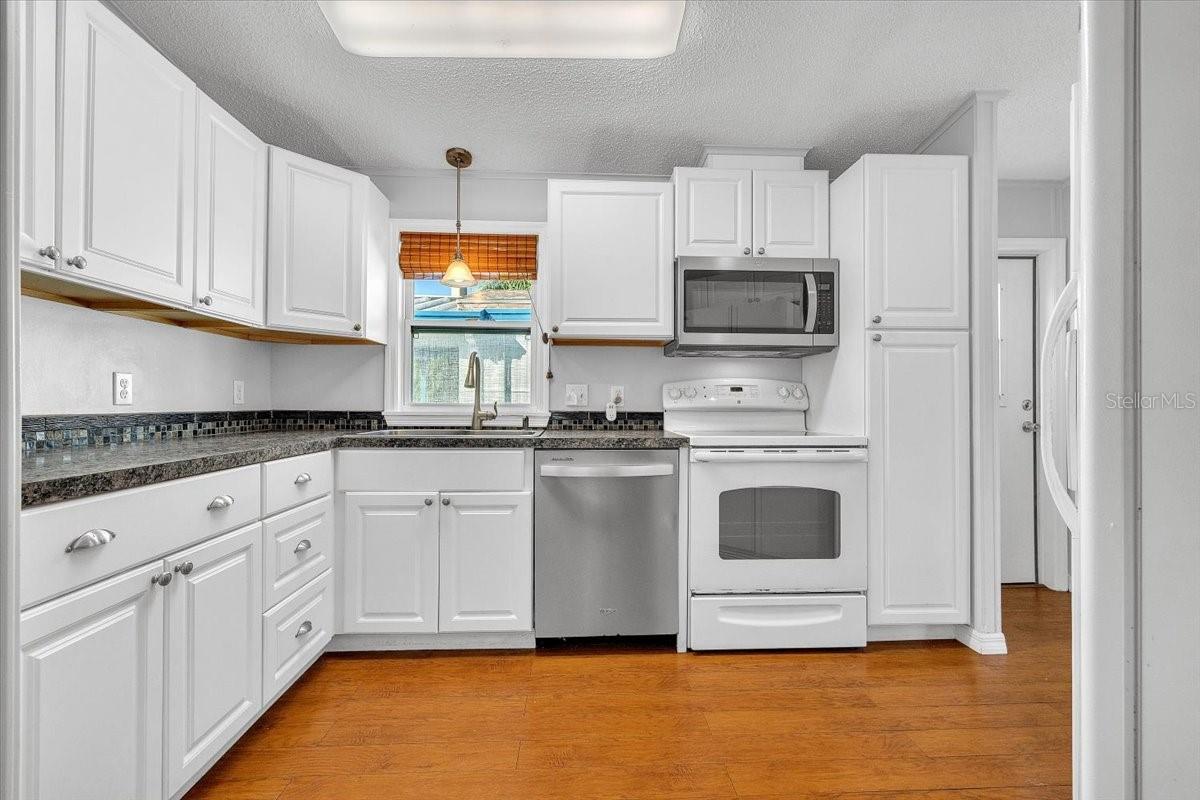 47 N STARBOARD DR — photo 16