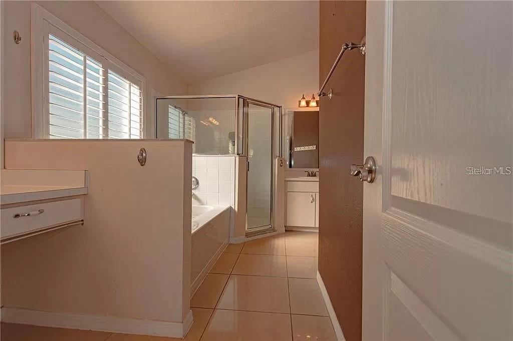 3904 IXORA CT — photo 31