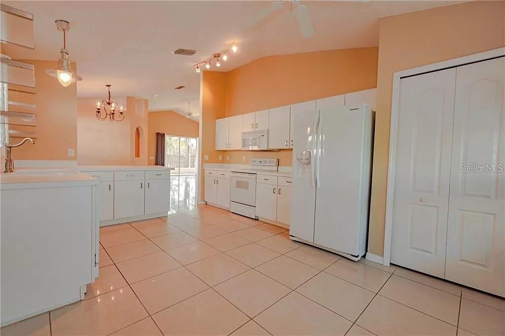3904 IXORA CT — photo 17
