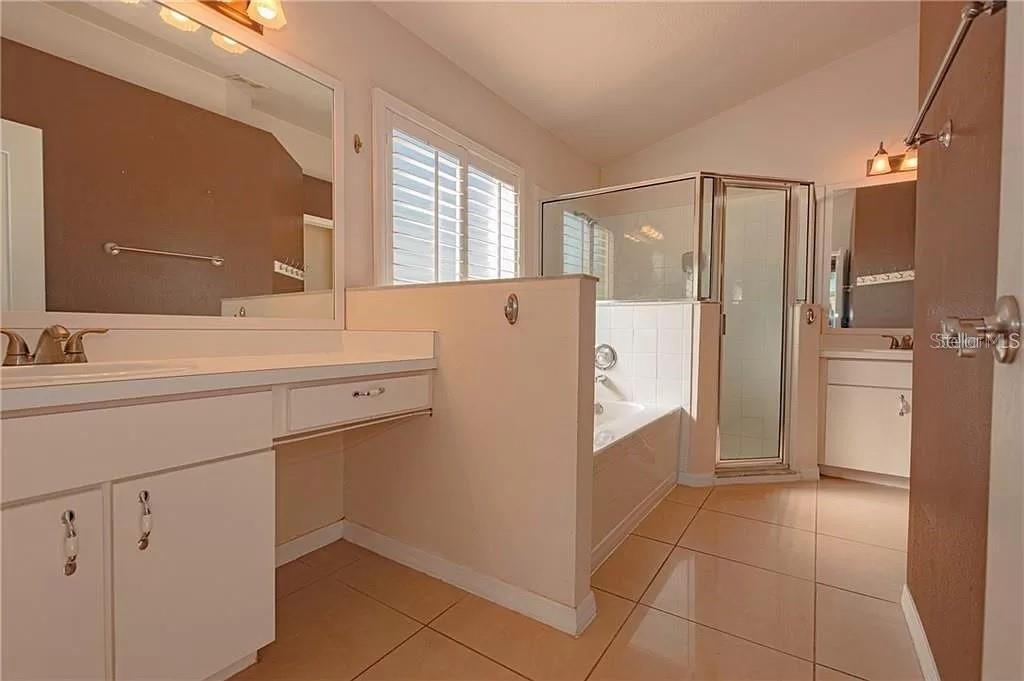 3904 IXORA CT — photo 32
