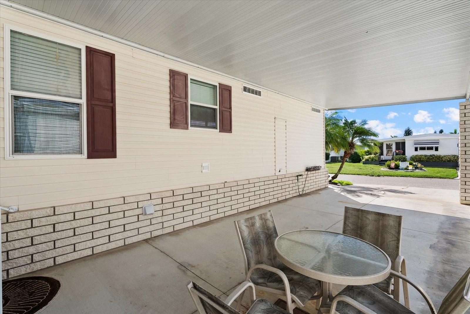636 BLACKBURN BLVD — photo 4