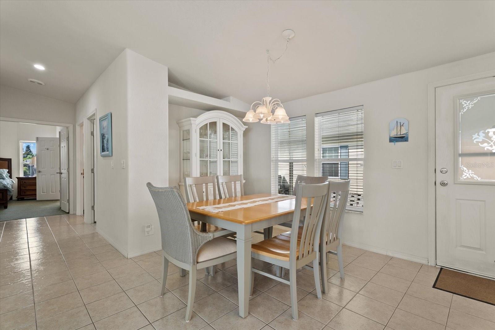 636 BLACKBURN BLVD — photo 15