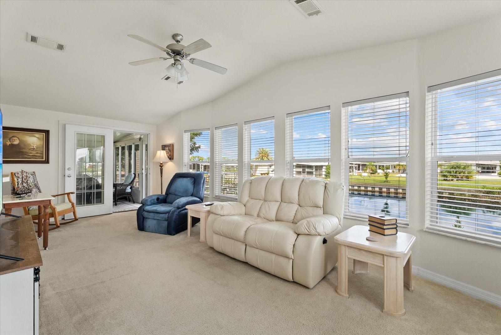 636 BLACKBURN BLVD — photo 19