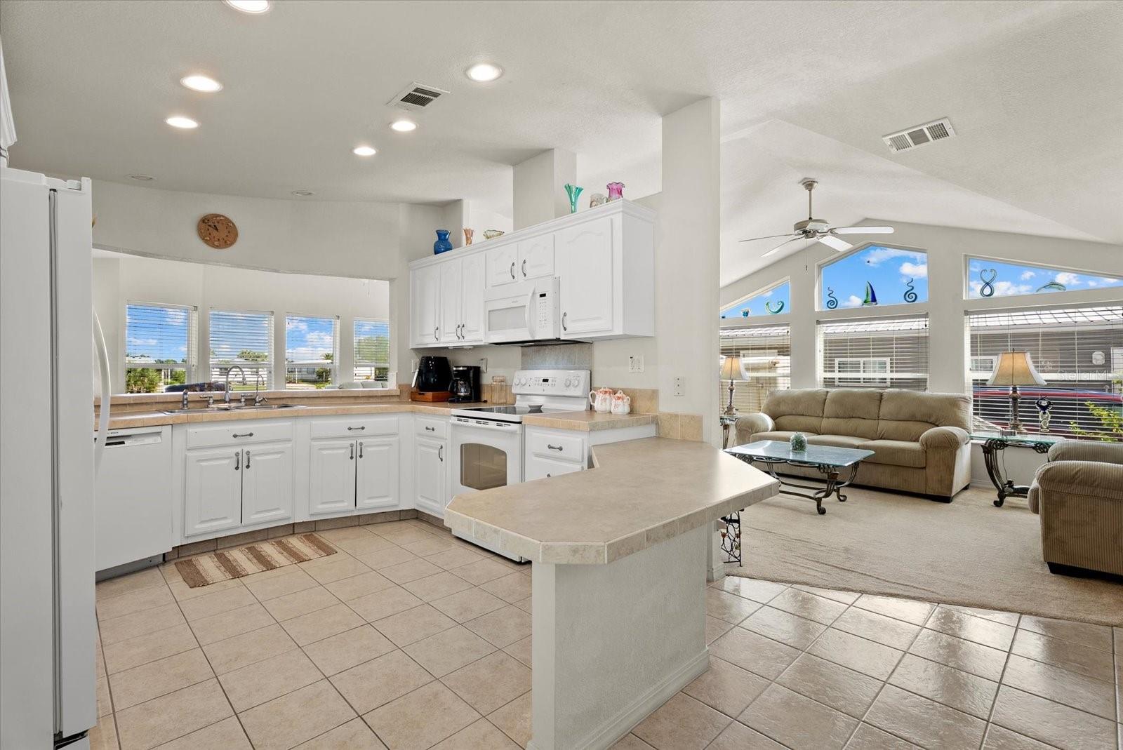636 BLACKBURN BLVD — photo 10