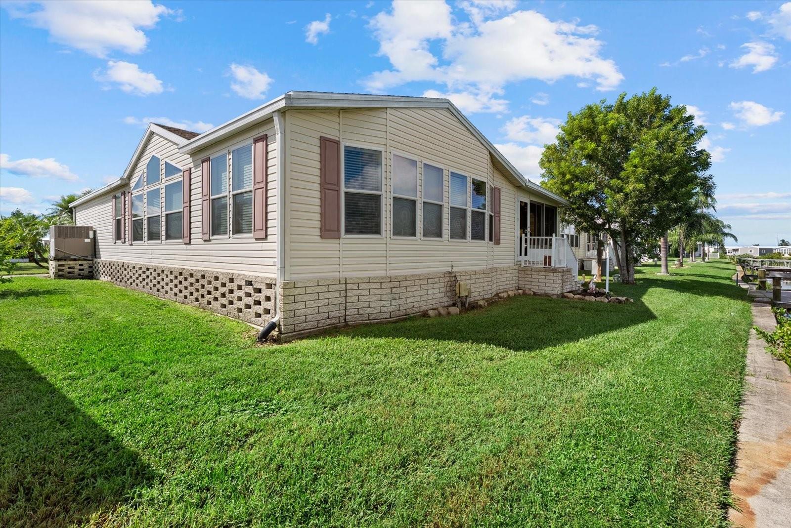 636 BLACKBURN BLVD — photo 7