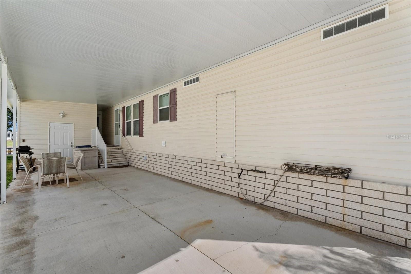 636 BLACKBURN BLVD — photo 9