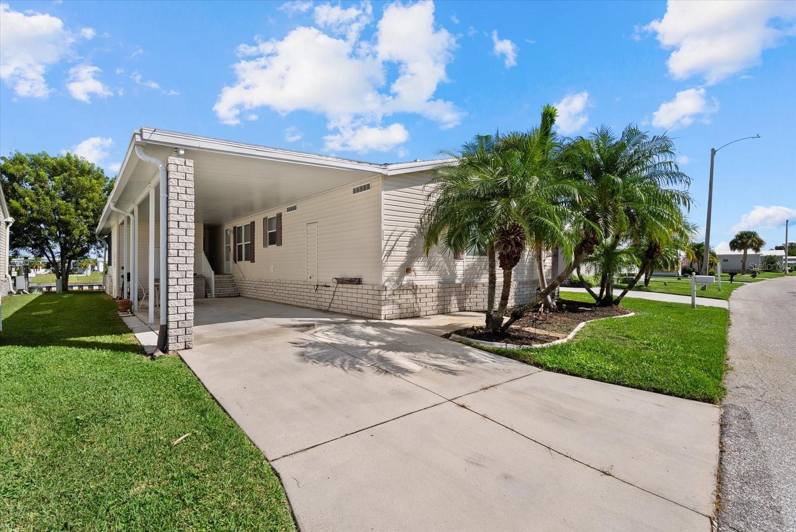 636 BLACKBURN BLVD — photo 2