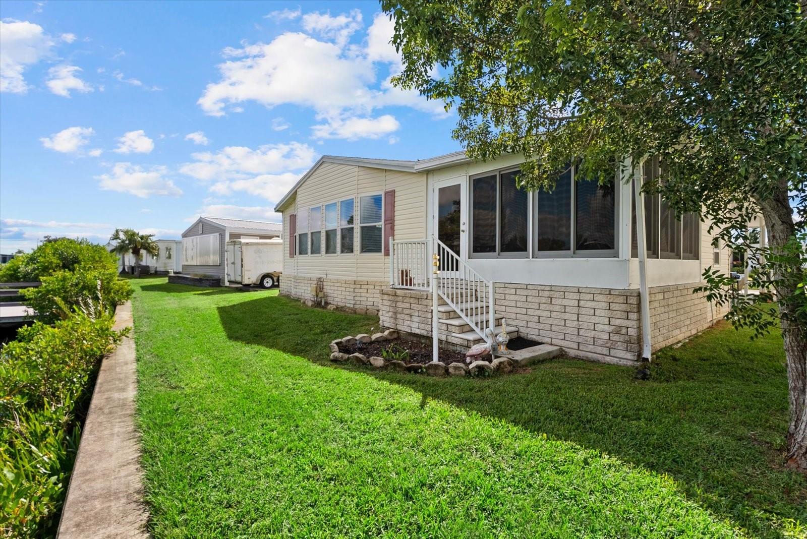 636 BLACKBURN BLVD — photo 8
