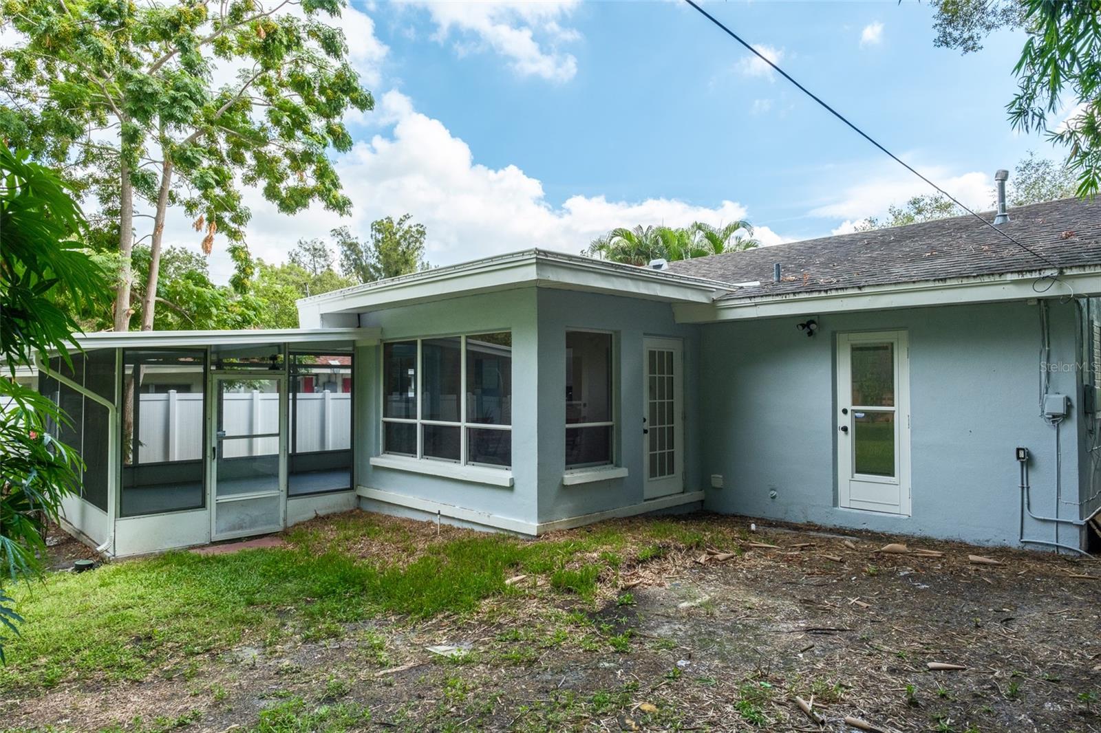 502 N LINCOLN AVE — photo 40