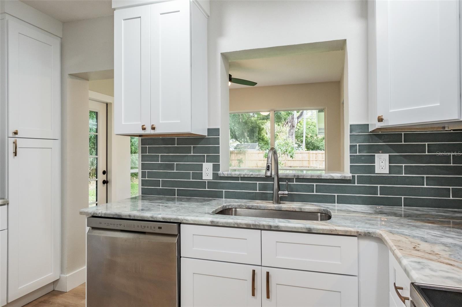 502 N LINCOLN AVE — photo 15