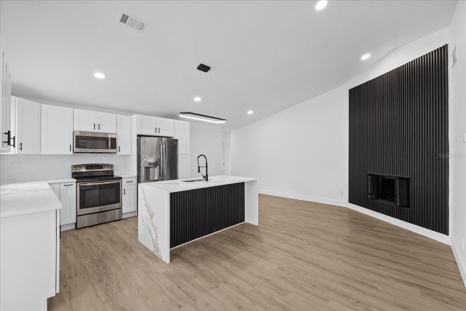 10609 OUT ISLAND DR — photo 12