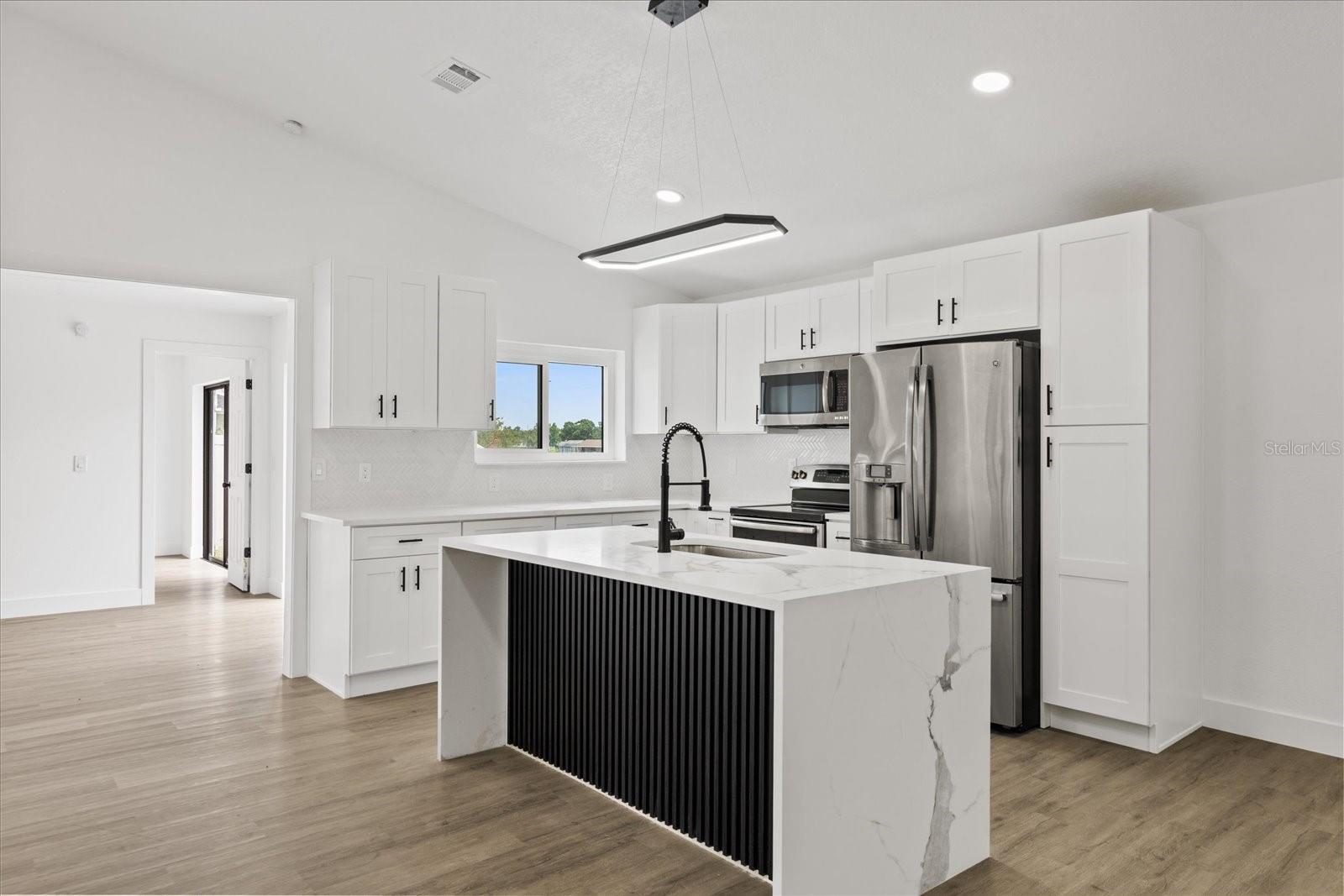 10609 OUT ISLAND DR — photo 9