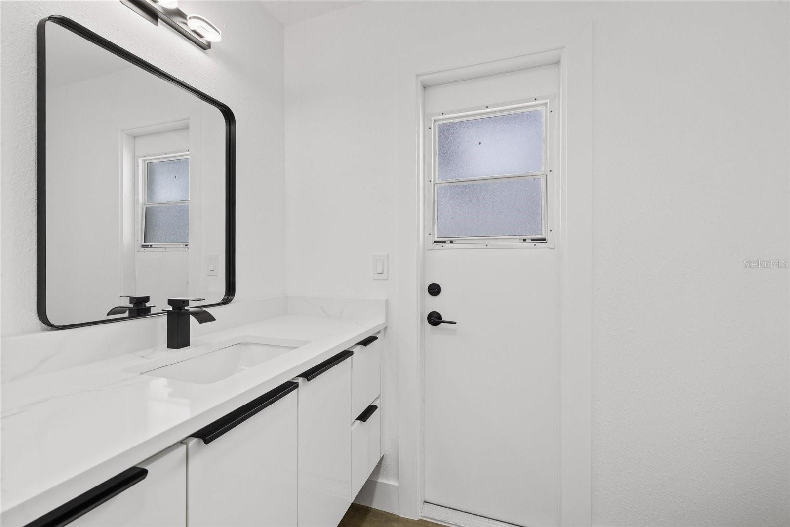 10609 OUT ISLAND DR — photo 21